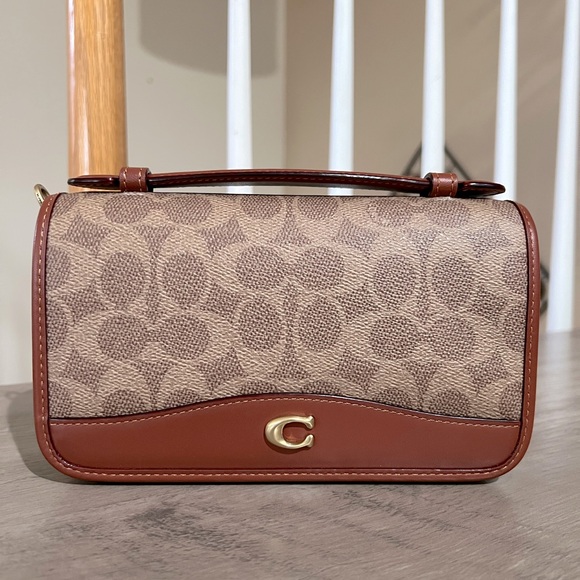 ❌SOLD❌Coach Brown Signature Canvas Bag - Picture 2 of 14